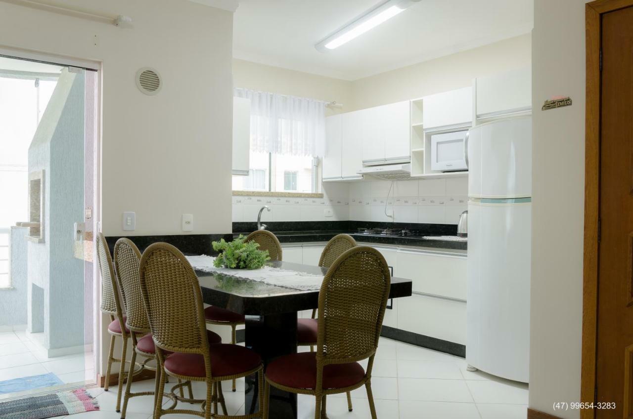 Apto 301 - Edificio London Apartment บอมบินญัส ภายนอก รูปภาพ